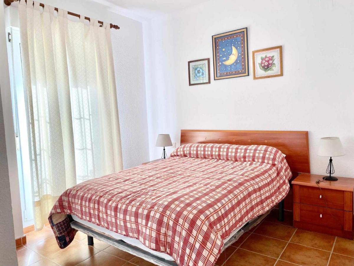 Apartamento con terraza y vistas al mar 1ª línea Isla del Moral Habitación foto