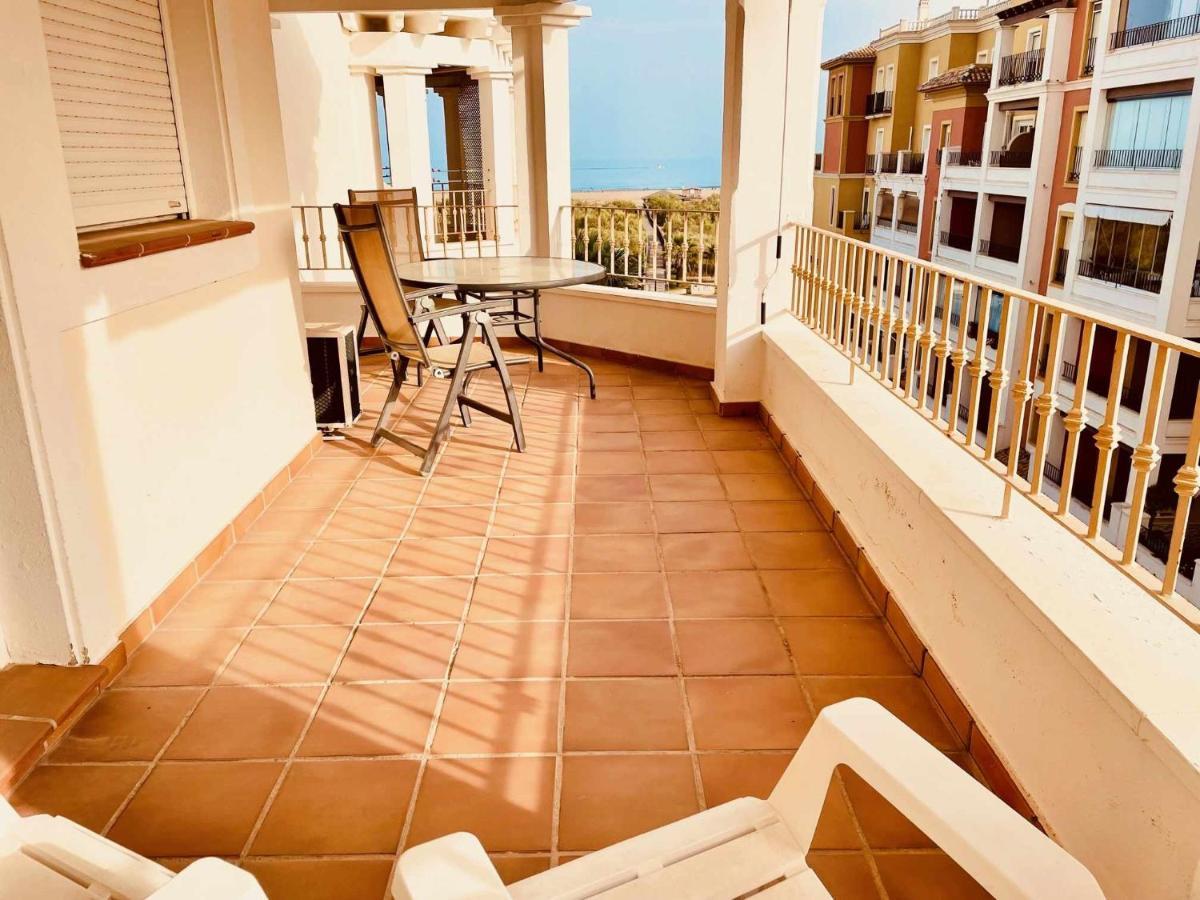 Apartamento con terraza y vistas al mar 1ª línea Isla del Moral Habitación foto