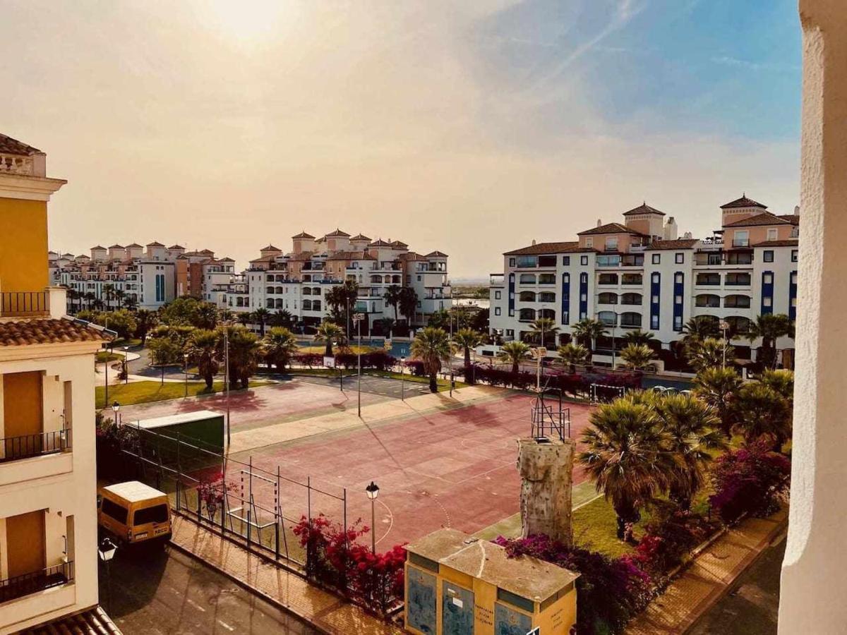 Apartamento con terraza y vistas al mar 1ª línea Isla del Moral Exterior foto