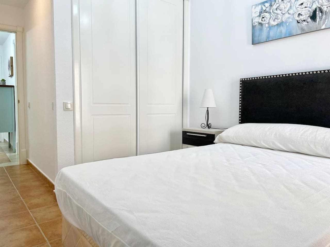 Apartamento con terraza y vistas al mar 1ª línea Isla del Moral Habitación foto